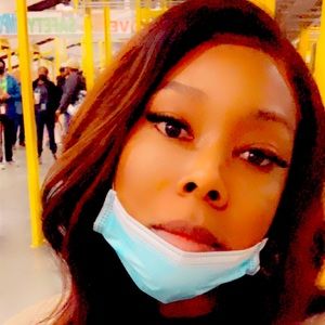 Meet your Posher, Monica